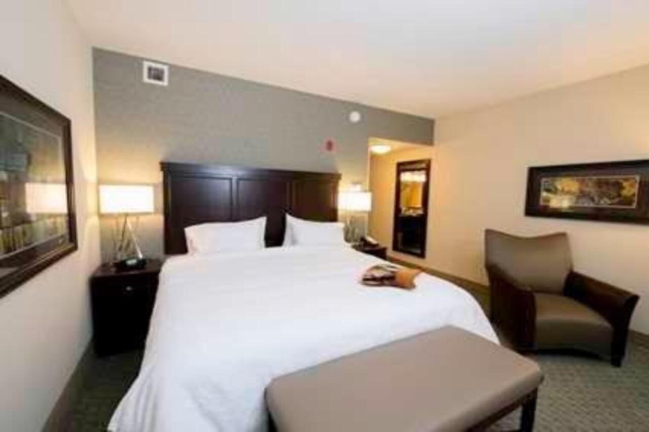 Hampton Inn & Suites Bismarck Northwest Dış mekan fotoğraf