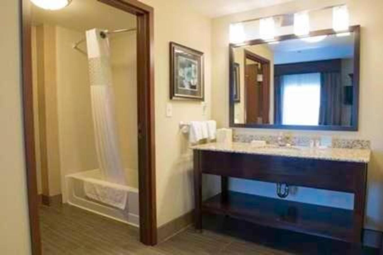 Hampton Inn & Suites Bismarck Northwest Dış mekan fotoğraf