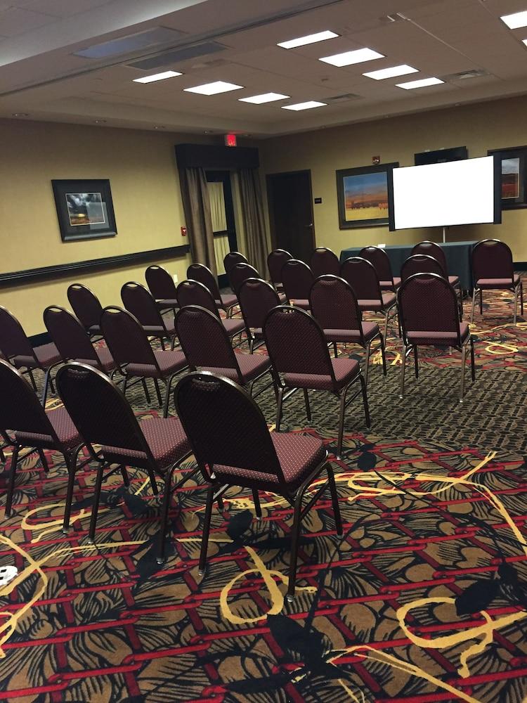 Hampton Inn & Suites Bismarck Northwest Dış mekan fotoğraf