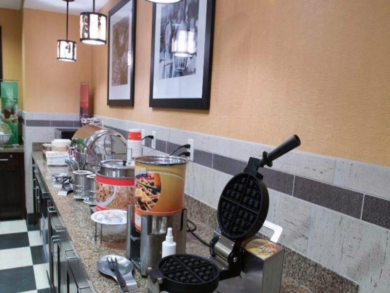 Hampton Inn & Suites Bismarck Northwest Dış mekan fotoğraf