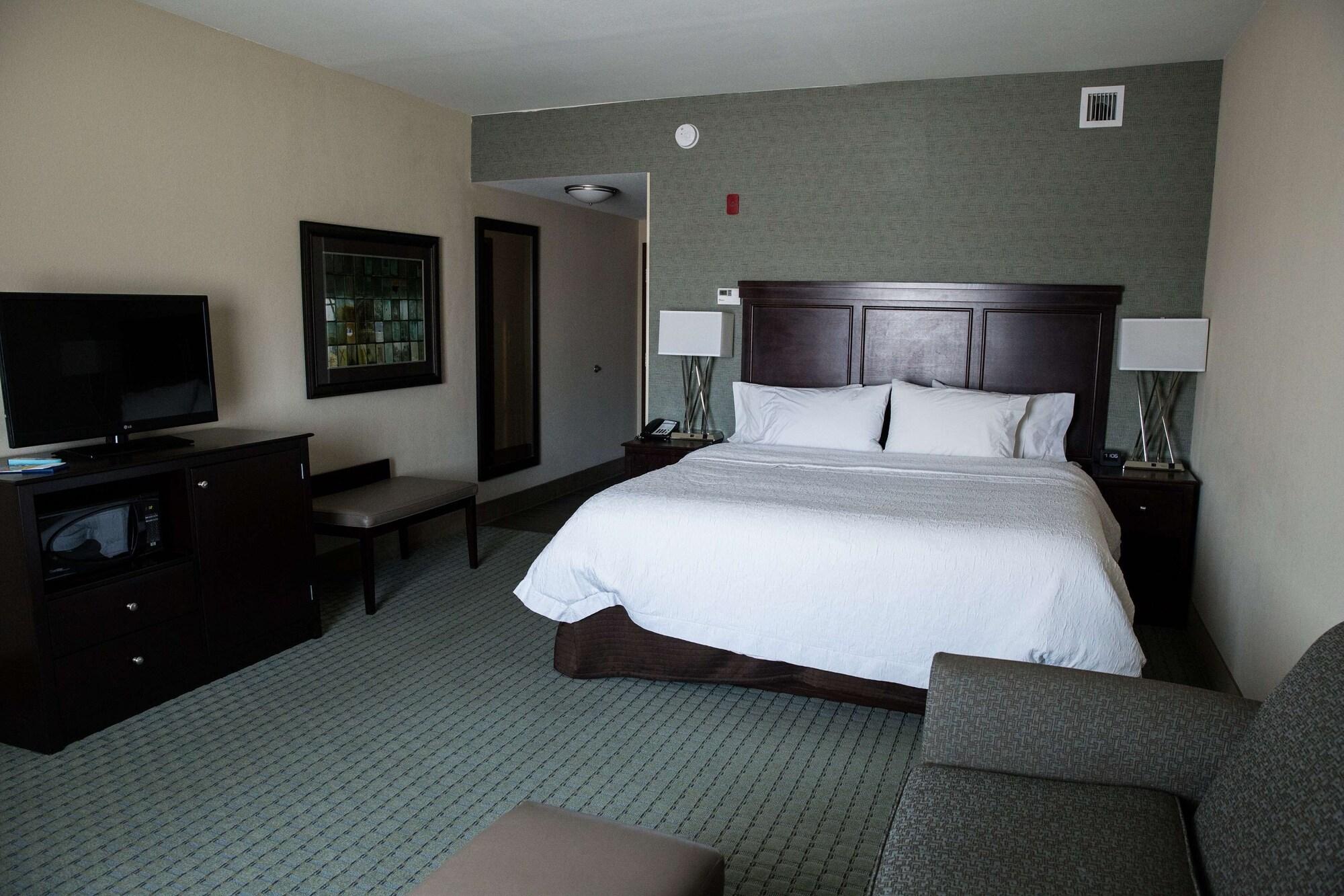 Hampton Inn & Suites Bismarck Northwest Dış mekan fotoğraf