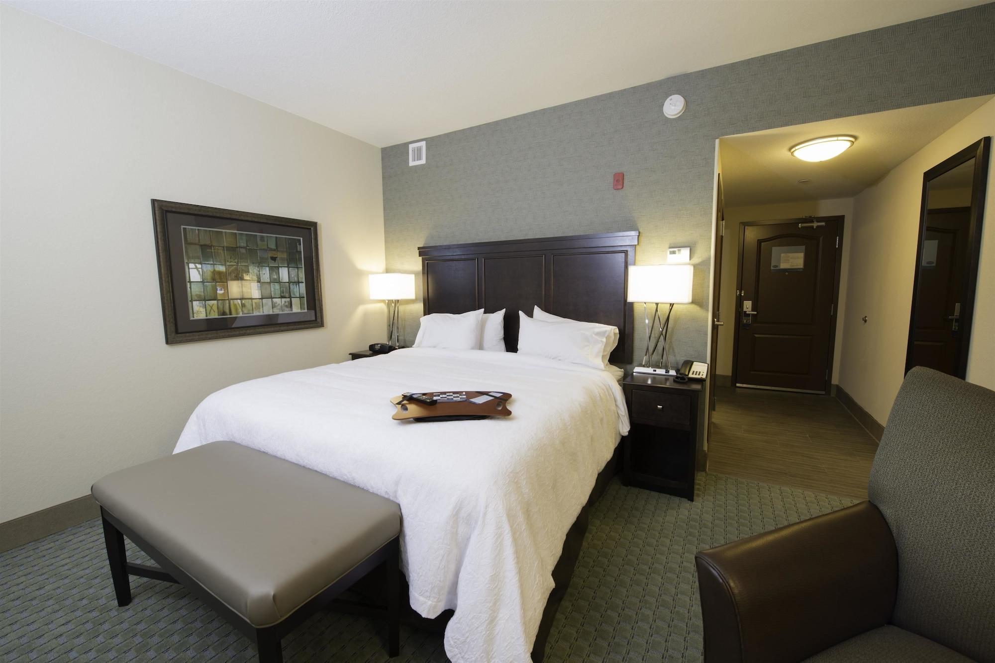 Hampton Inn & Suites Bismarck Northwest Dış mekan fotoğraf