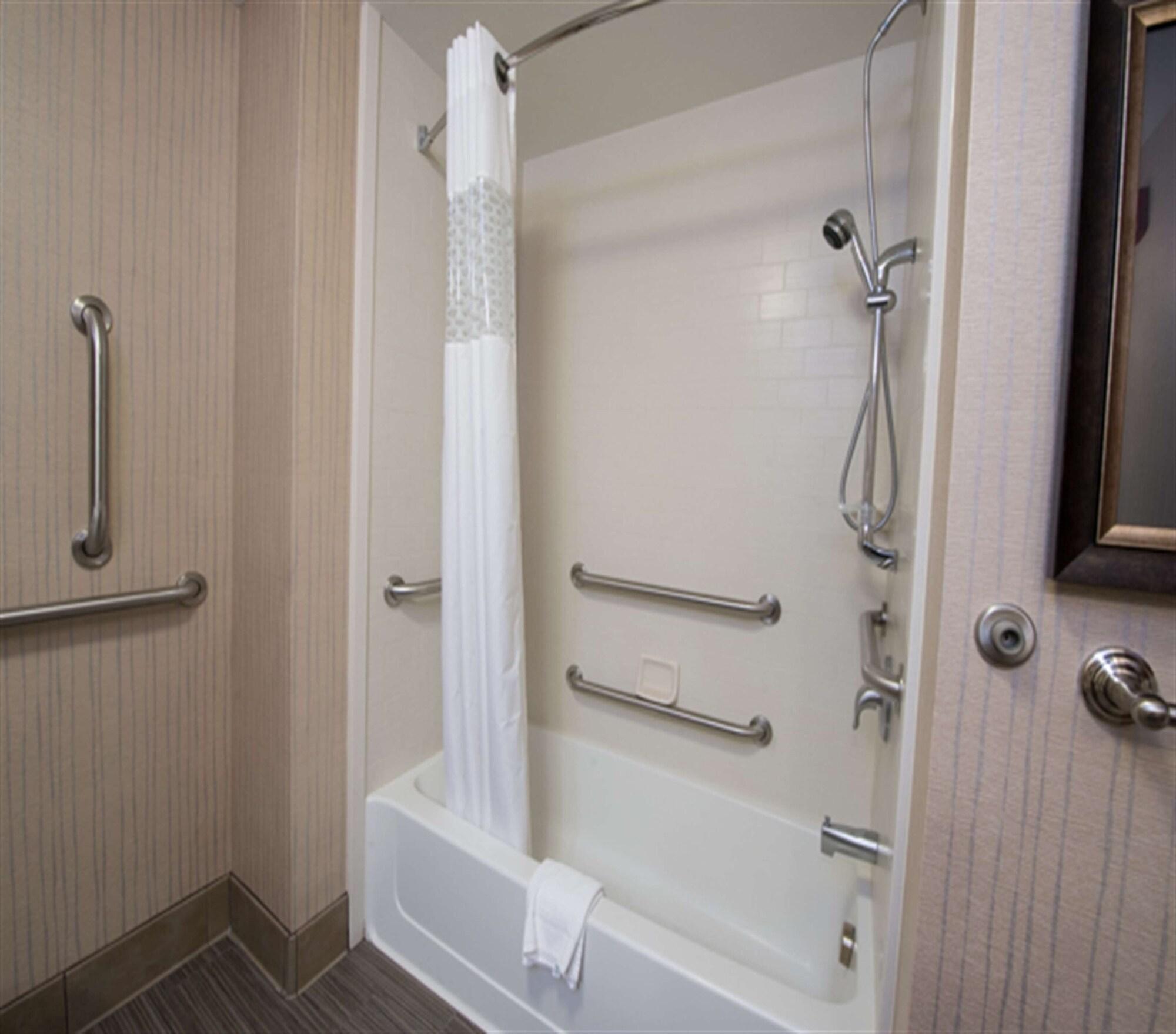 Hampton Inn & Suites Bismarck Northwest Dış mekan fotoğraf
