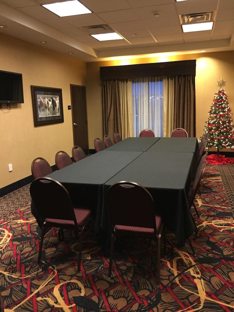Hampton Inn & Suites Bismarck Northwest Dış mekan fotoğraf