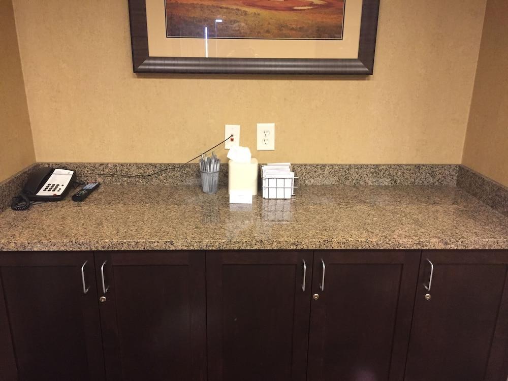 Hampton Inn & Suites Bismarck Northwest Dış mekan fotoğraf