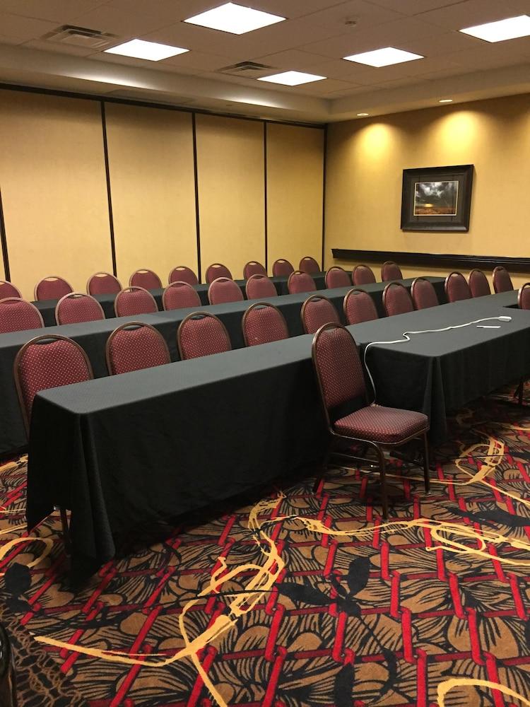 Hampton Inn & Suites Bismarck Northwest Dış mekan fotoğraf