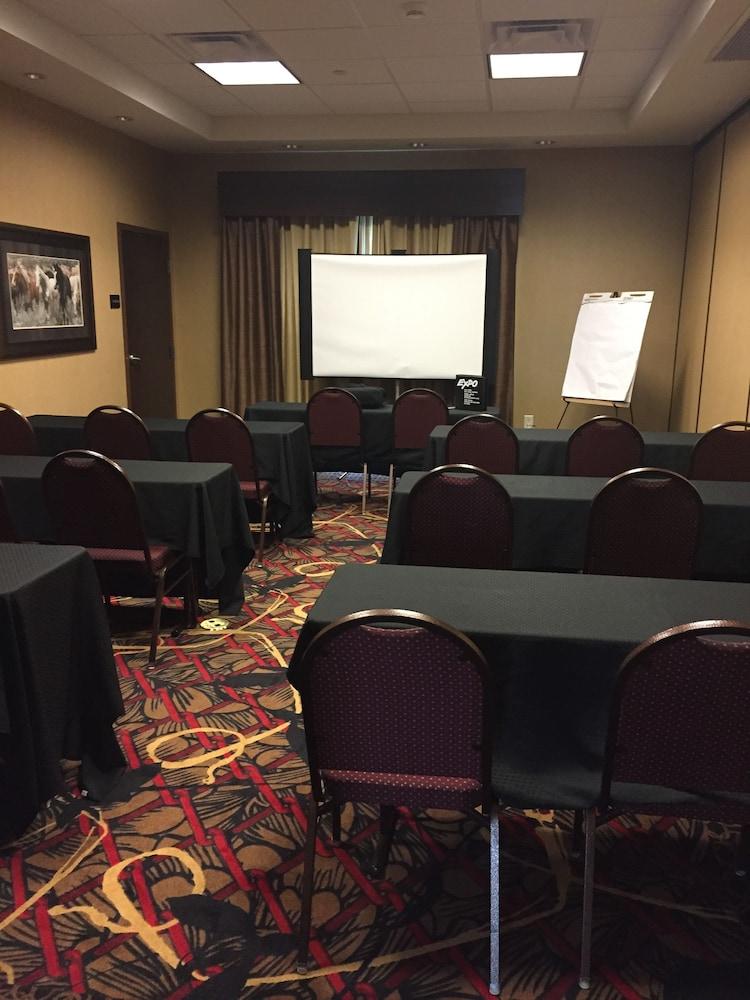Hampton Inn & Suites Bismarck Northwest Dış mekan fotoğraf