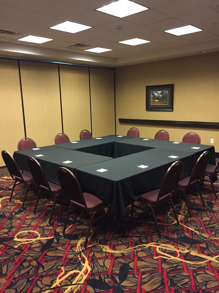 Hampton Inn & Suites Bismarck Northwest Dış mekan fotoğraf