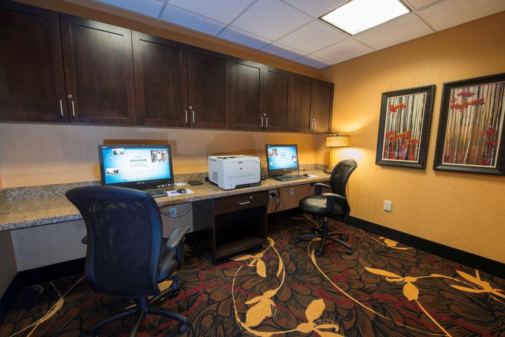 Hampton Inn & Suites Bismarck Northwest Dış mekan fotoğraf