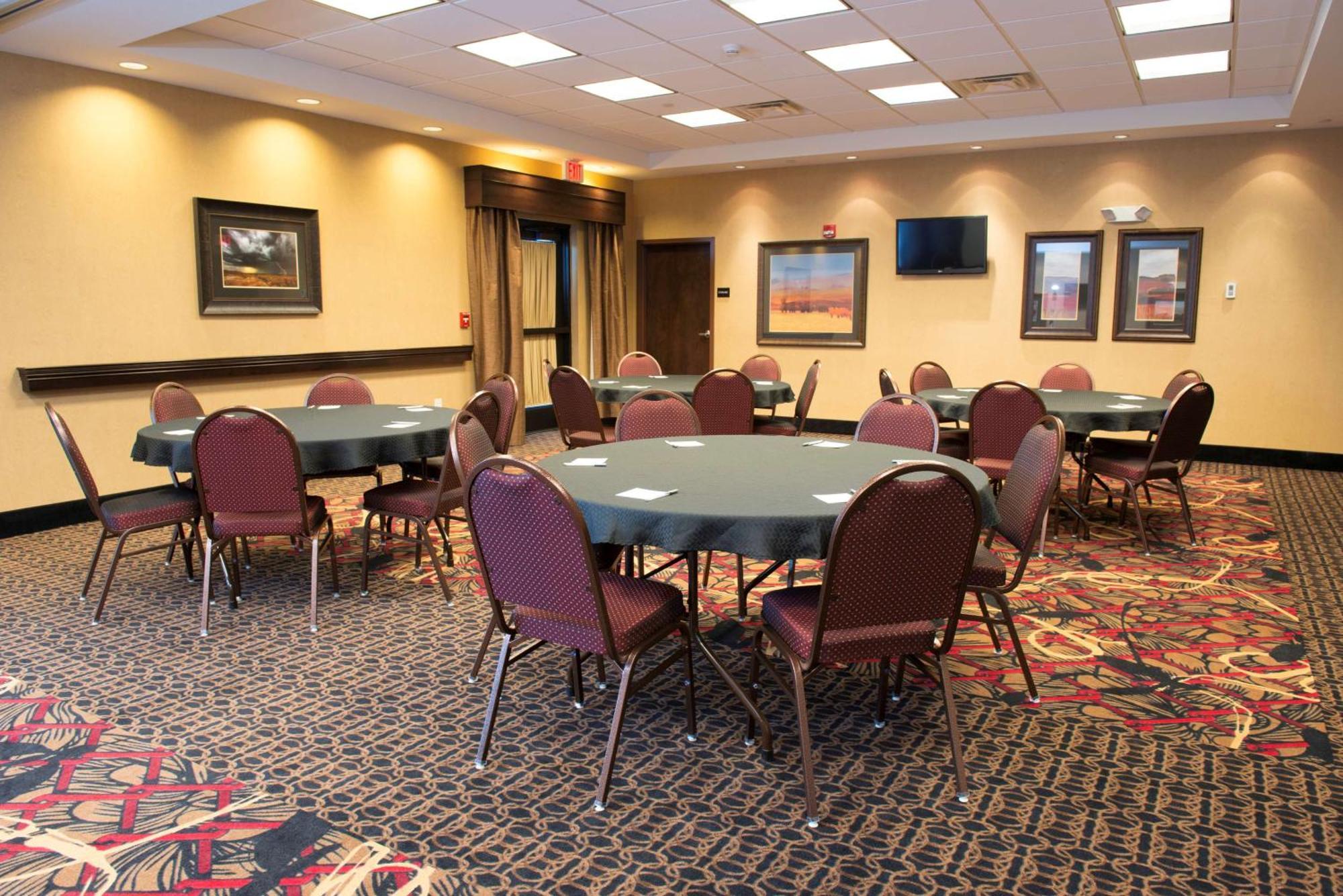 Hampton Inn & Suites Bismarck Northwest Dış mekan fotoğraf