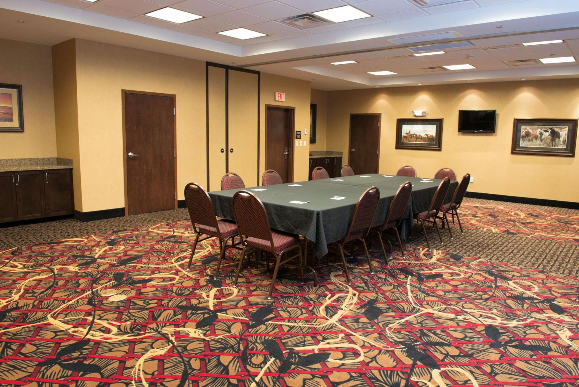 Hampton Inn & Suites Bismarck Northwest Dış mekan fotoğraf