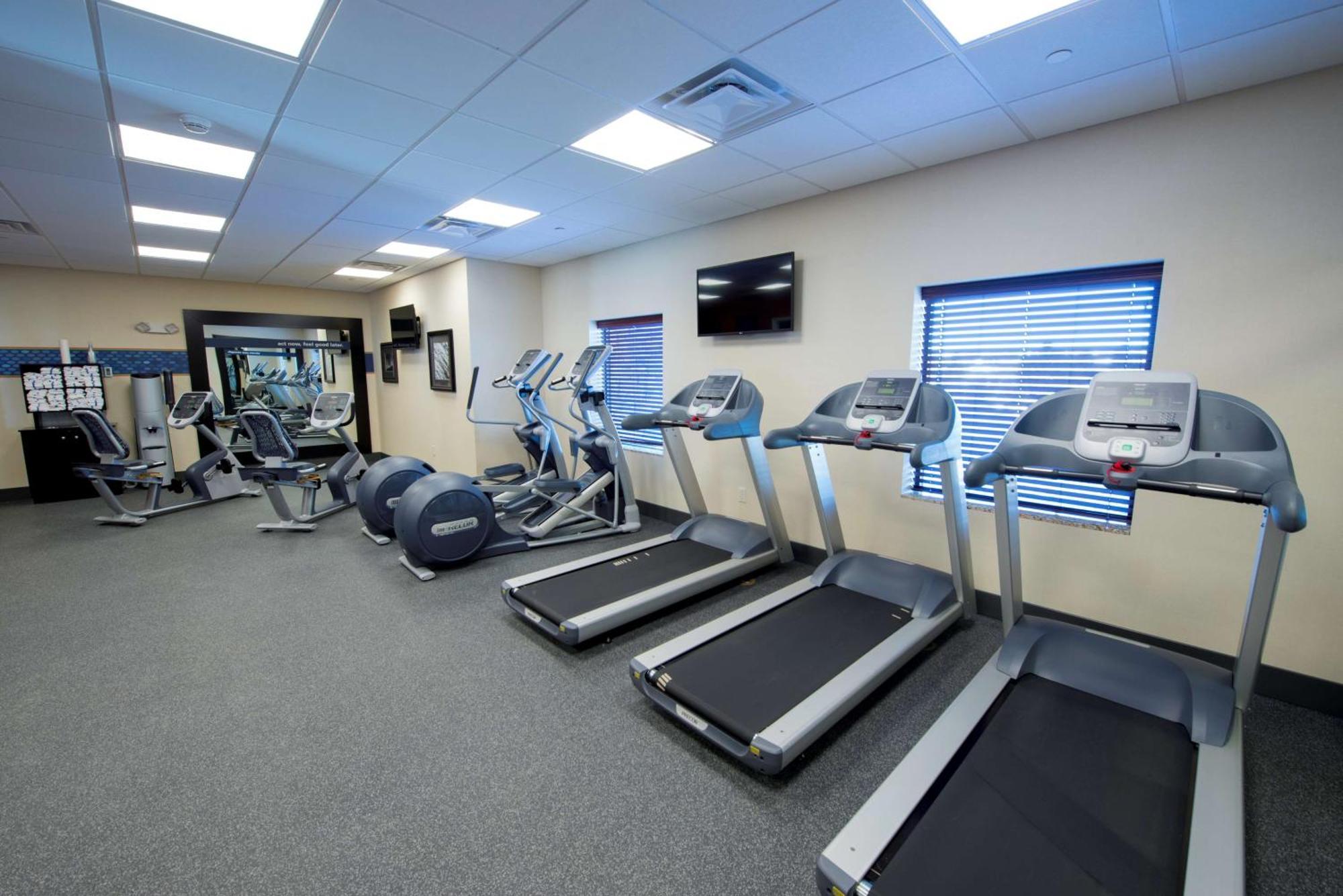 Hampton Inn & Suites Bismarck Northwest Dış mekan fotoğraf