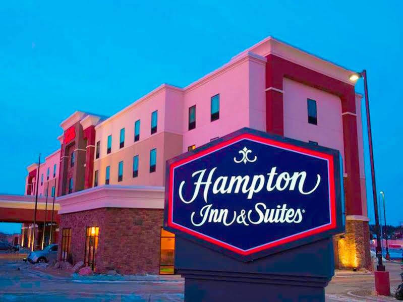 Hampton Inn & Suites Bismarck Northwest Dış mekan fotoğraf